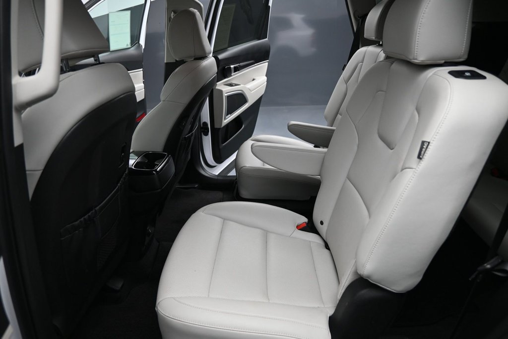 Used 2023 Kia Telluride S FWD image 19
