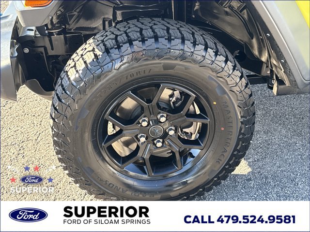 Used 2024 Jeep Wrangler Unlimited AWD/4WD image 15