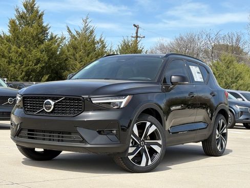 New 2026 Volvo XC40 B4 Plus w/ Protection Package Premier image 2