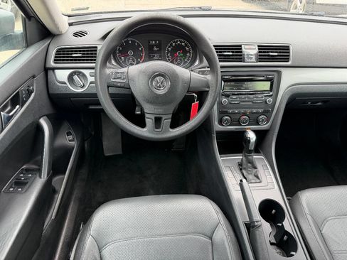 Used 2013 Volkswagen Passat 2.5 S FWD image 14