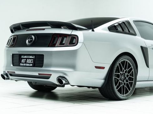 Used 2013 Ford Mustang GT image 13