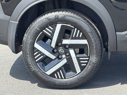 New 2026 Nissan Kicks SV w/ Charging Package FWD image 32