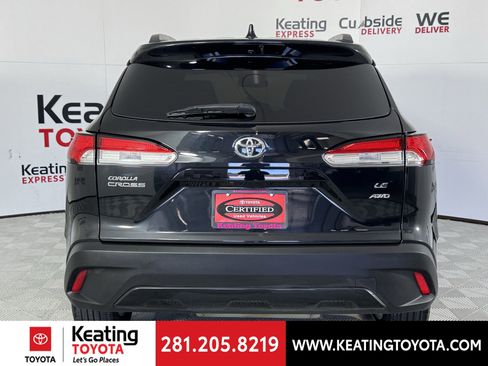 Certified 2024 Toyota Corolla Cross LE image 7