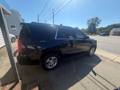 Used 2019 Chevrolet Tahoe LT w/ Max Trailering Package AWD/4WD image 5
