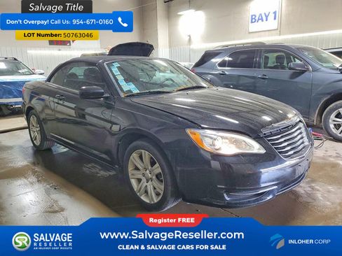 Used 2013 Chrysler 200 Touring FWD image 5