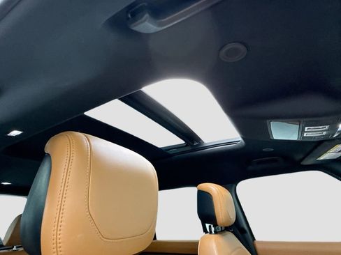 Certified 2024 Land Rover Defender 110 SE image 17