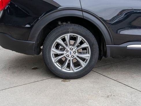 Used 2022 Ford Explorer XLT w/ Equipment Group 202A image 36