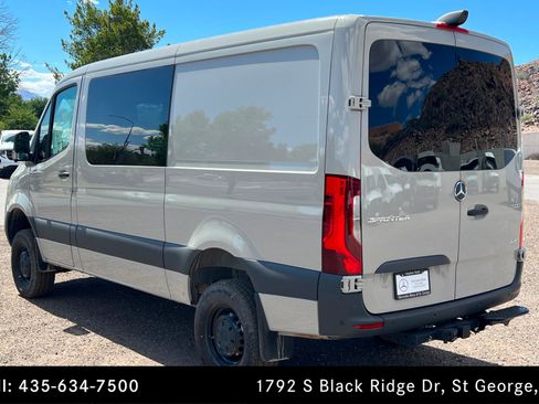 Used 2025 Mercedes-Benz Sprinter 2500 image 3