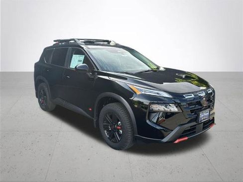 Certified 2025 Nissan Rogue SV AWD/4WD image 6