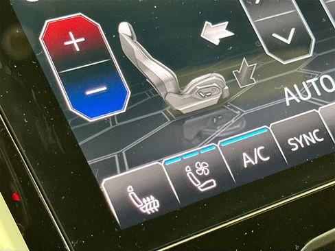 Used 2021 Lamborghini Urus Base image 21