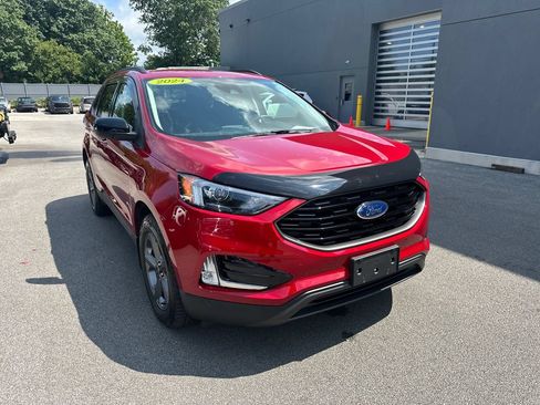 Used 2024 Ford Edge SEL w/ Sport Appearance Package AWD/4WD image 4