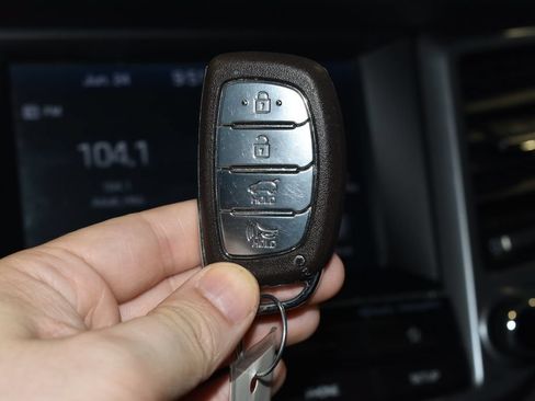 Used 2018 Hyundai Tucson Value AWD/4WD image 17