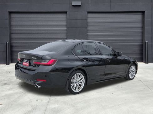 Used 2023 BMW 330i Sedan w/ Driving Assistance Package image 5