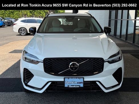 Used 2026 Volvo XC60 T8 Ultra w/ Climate Package PRO AWD/4WD image 3
