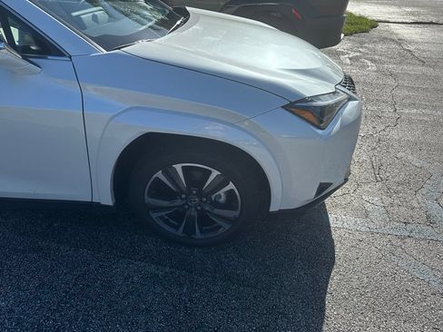 Used 2025 Lexus UX 300h AWD w/ Accessory Package (Z1) image 6
