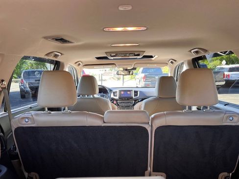 Used 2016 Honda Pilot Touring image 30