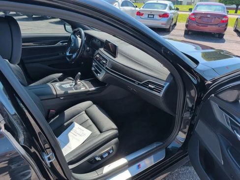 Used 2019 BMW 740i w/ M Sport Package RWD image 29