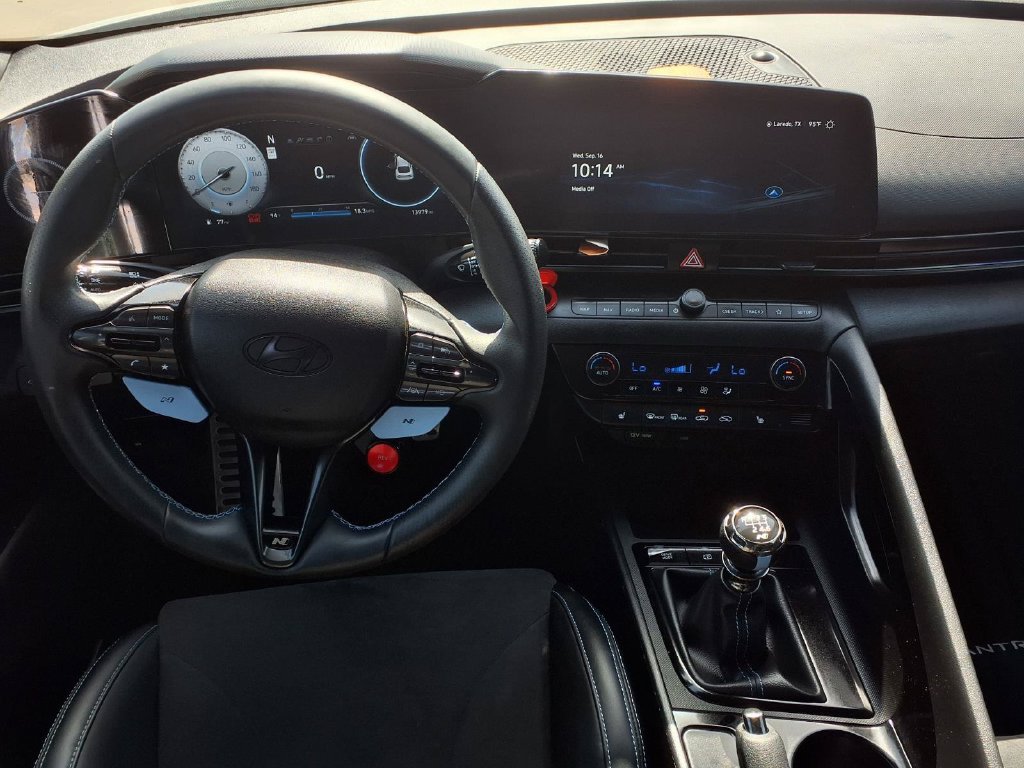 Used 2025 Hyundai Elantra N FWD image 13