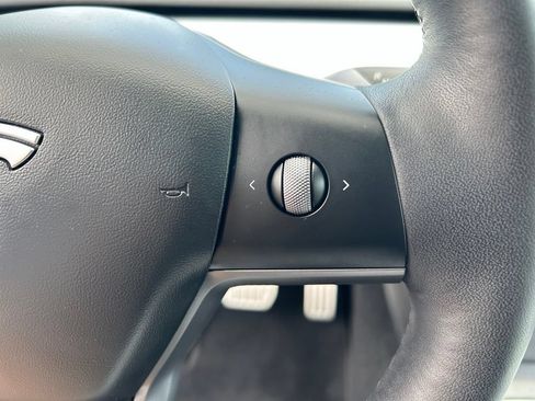 Used 2022 Tesla Model Y Performance AWD/4WD image 11