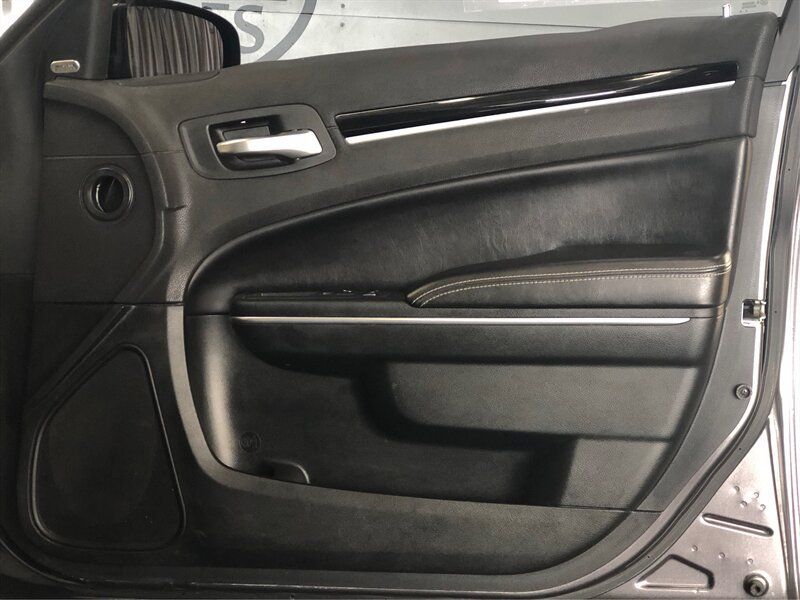 Used 2018 Chrysler 300 S RWD image 14