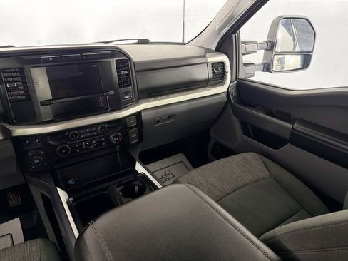 Used 2024 Ford F250 XLT AWD/4WD image 22