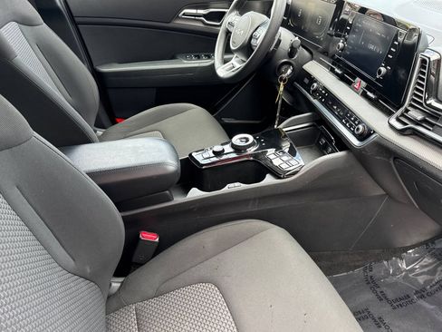 Used 2023 Kia Sportage LX AWD/4WD image 21