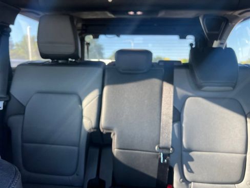 Used 2023 Ford Bronco Everglades AWD/4WD image 25