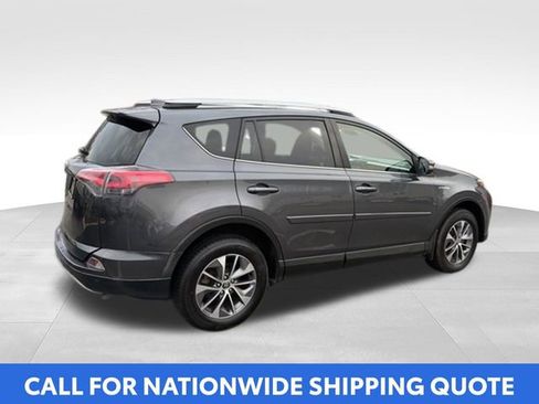 Used 2017 Toyota RAV4 XLE w/ Convenience Package AWD/4WD image 4