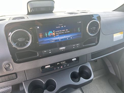 New 2025 Mercedes-Benz Sprinter 2500 image 26