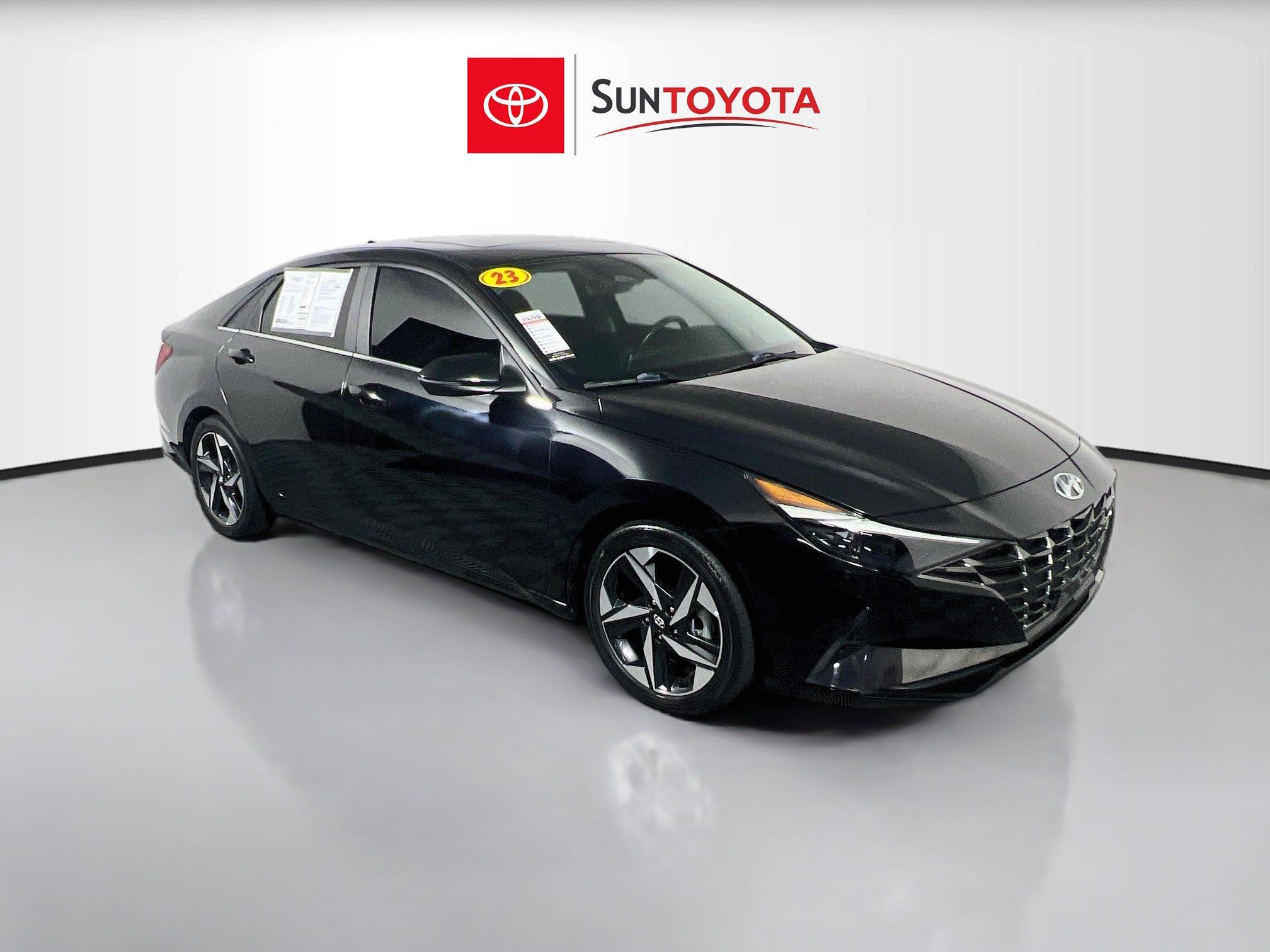 Used 2023 Hyundai Elantra Limited FWD image 1