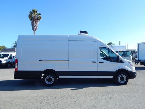 Used 2023 Ford Transit 250 148 High Roof Extended RWD image 8