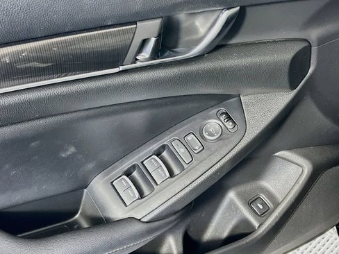 Used 2020 Honda Accord Sport image 10