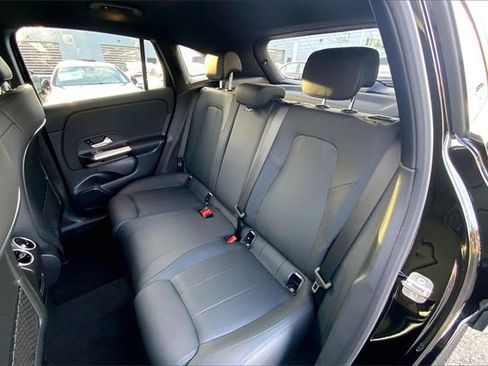 Used 2025 Mercedes-Benz GLA 250 4MATIC image 16