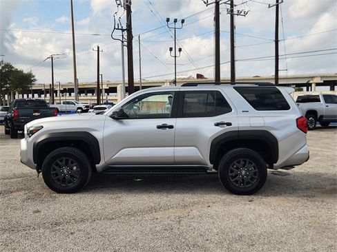 Used 2025 Toyota 4Runner SR5 image 4