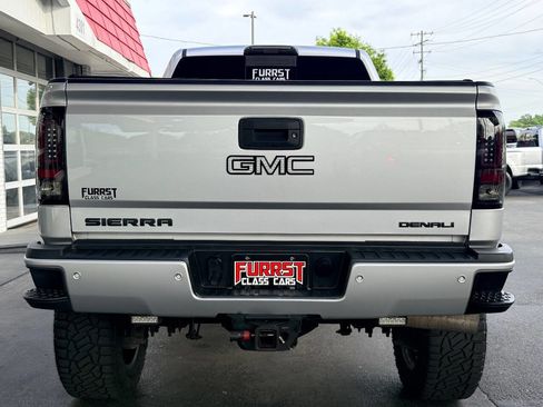 Used 2017 GMC Sierra 2500 Denali w/ Duramax Plus Package image 4