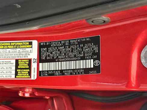 Used 2025 Toyota Camry SE FWD image 12