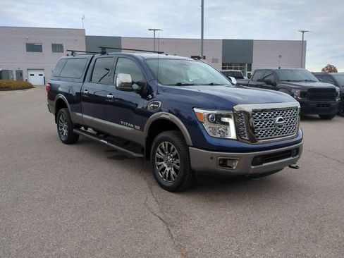 Used 2018 Nissan Titan Platinum Reserve w/ Platinum Utility Package image 2