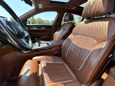 Used 2022 BMW 750Li xDrive AWD/4WD image 13