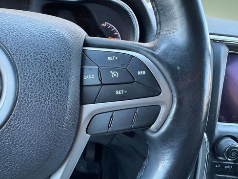 Used 2018 Jeep Grand Cherokee Limited w/ Luxury Group II image 24