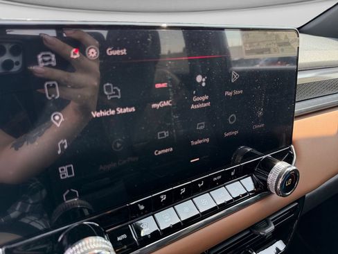 New 2026 GMC Canyon AT4 AWD/4WD image 24