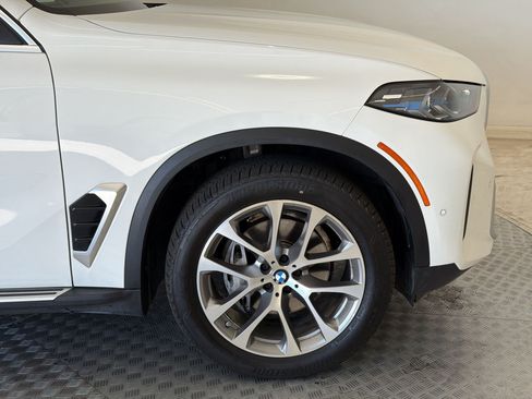 Used 2026 BMW X5 xDrive40i AWD/4WD image 13