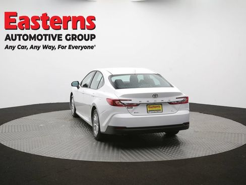 Used 2025 Toyota Camry LE FWD image 39