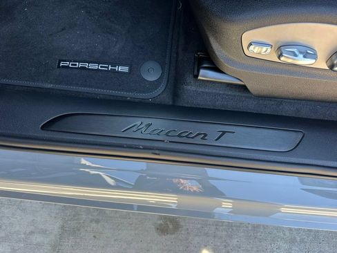 Used 2026 Porsche Macan Turbo AWD/4WD image 23