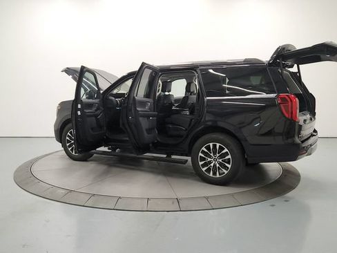 Used 2025 Ford Expedition Platinum AWD/4WD image 14