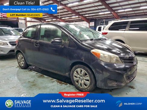 Used 2012 Toyota Yaris L image 5
