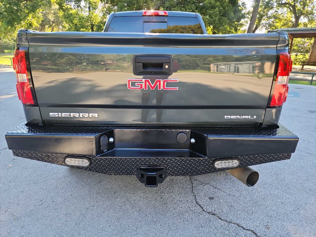 Used 2017 GMC Sierra 2500 Denali w/ Duramax Plus Package AWD/4WD image 7