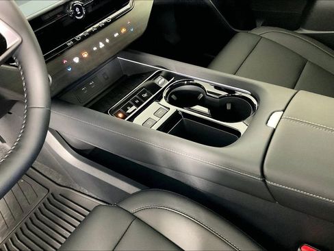 New 2025 Nissan Murano SL image 12