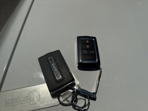 Used 2021 Jeep Grand Cherokee L Limited image 57