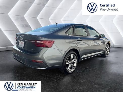 Used 2023 Volkswagen Jetta SE FWD image 5