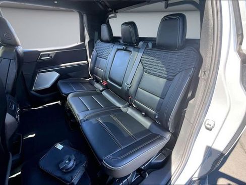 Used 2024 GMC Sierra EV Denali image 23